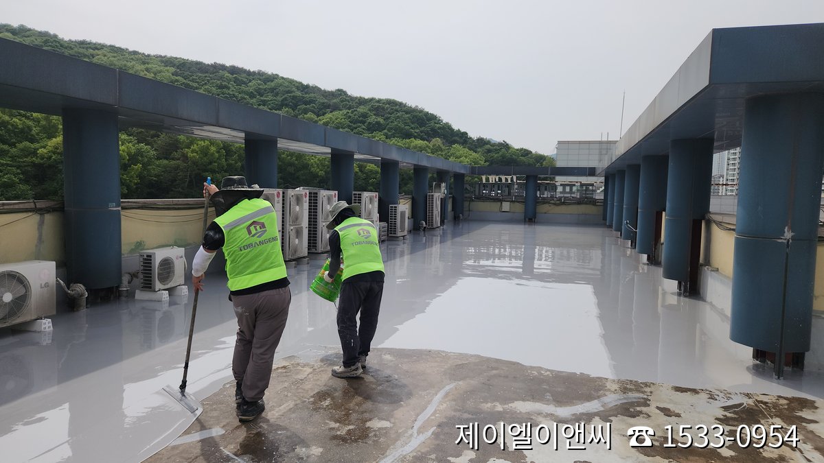 용인 쇼핑몰 옥상 우레탄 1차 중도 도포